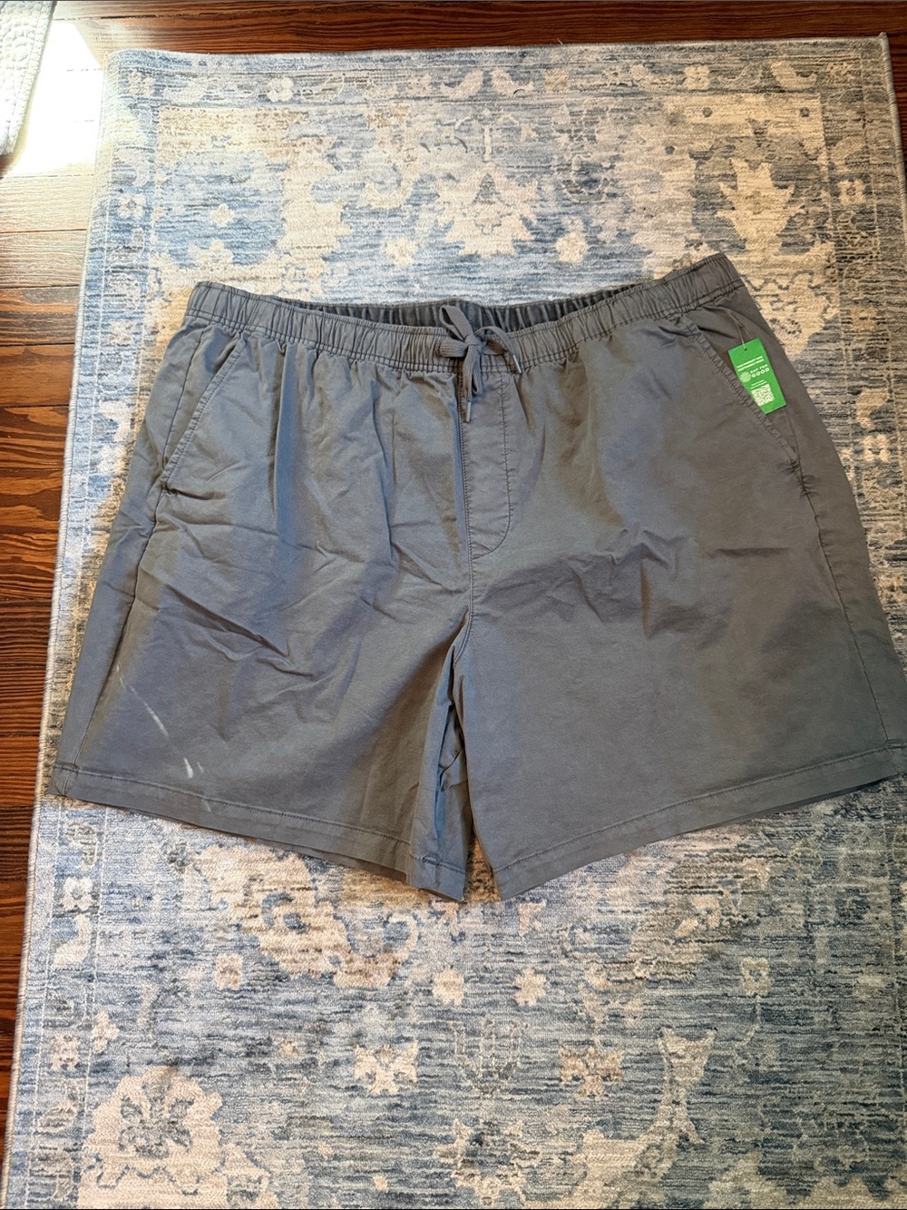 GAP Men's Drawstring Casual Shorts in Slate Gray